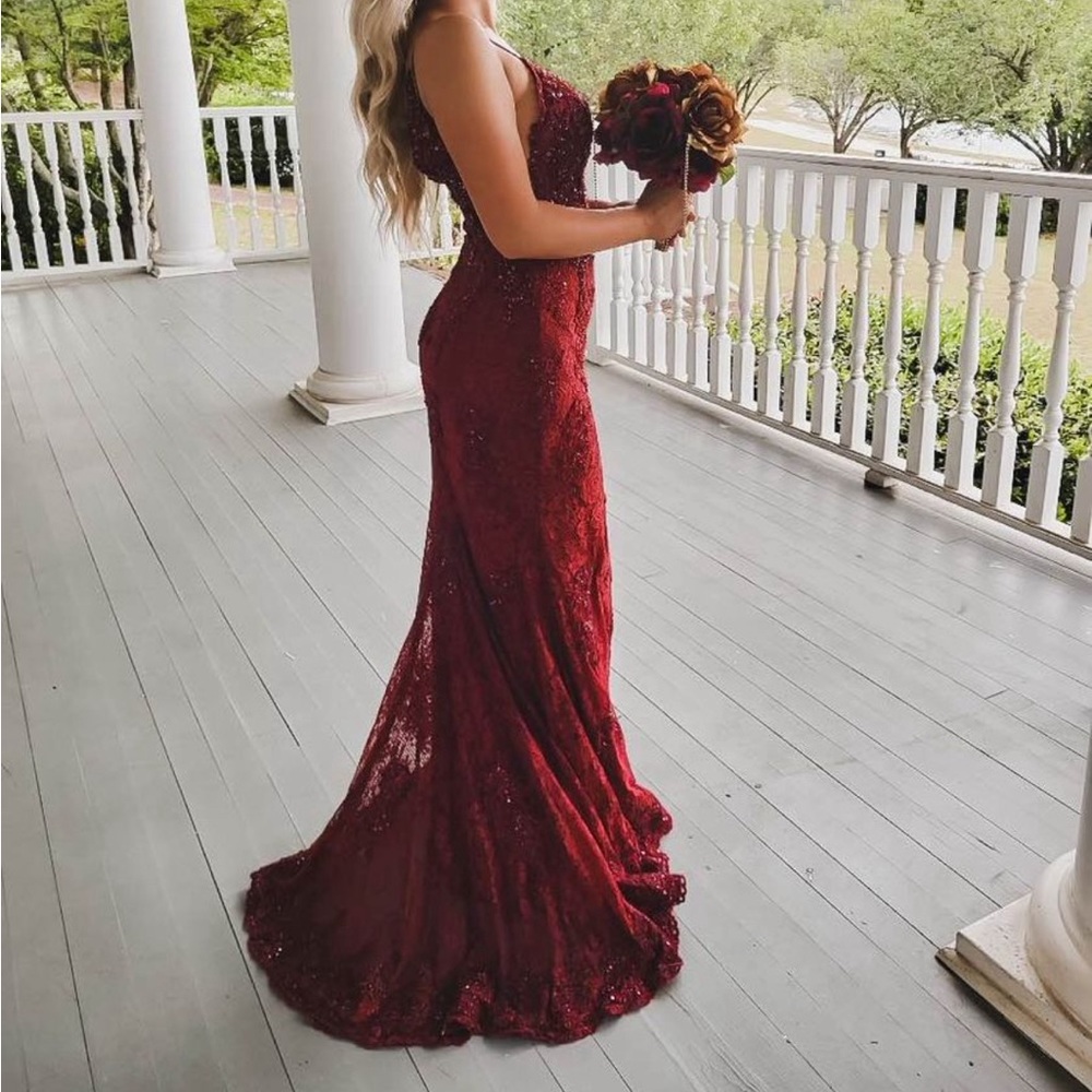 burgundy sherri hill prom dress